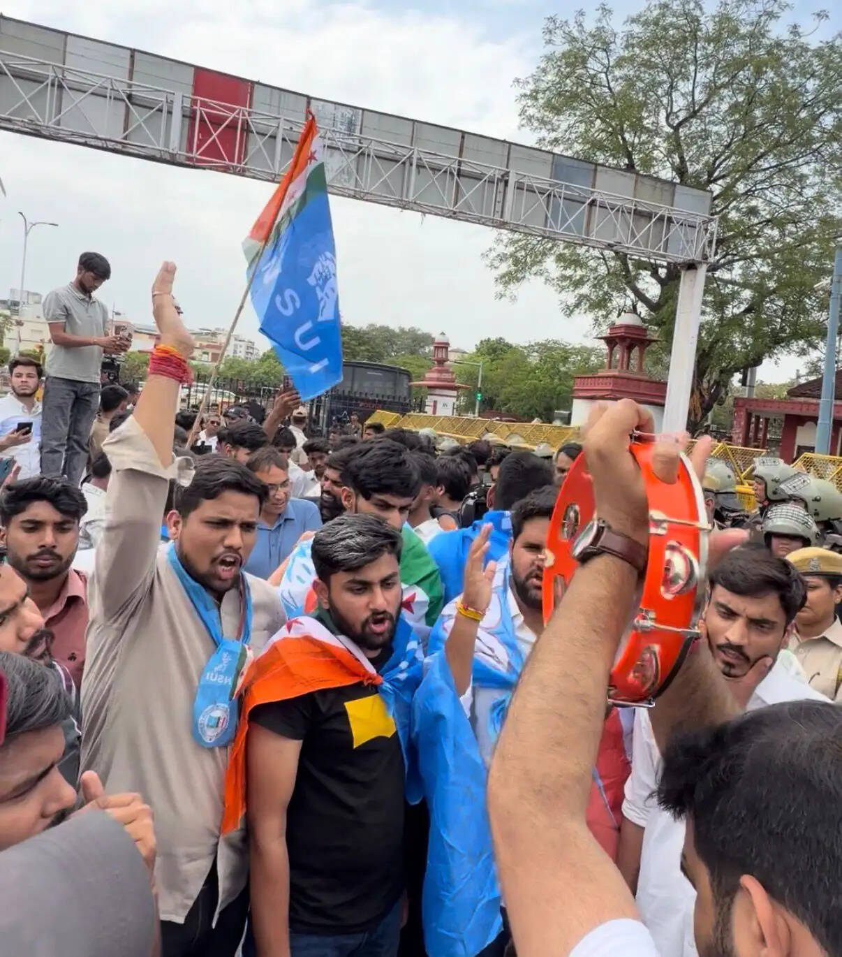 राजस्थान विश्वविद्यालय में महिला सशक्तीकरण कार्यक्रम को लेकर बवाल, एनएसयूआई-एबीवीपी आमने-सामने