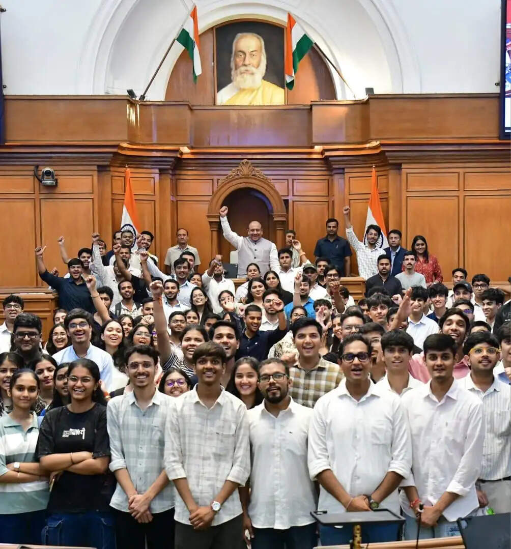 भविष्य को लेकर दबाव न लें, प्रयास करते रहे और राष्ट्र निर्माण में सार्थक योगदान करें: विजेंद्र गुप्ता