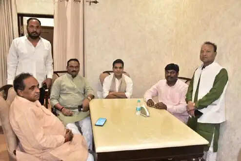 समाजवादी पार्टी का बचा खुचा अस्तित्व भी हो रहा समाप्त : पंकज सिंह