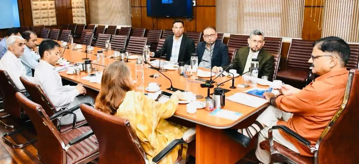जे एण्ड के में वन अधिकार कानून लागू करने की समीक्षा, जनजागरूकता बढ़ाने के निर्देश