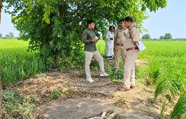 सोनीपत: पानी के गड्ढे में मिला बच्ची का शव, युवक को हिरासत में लिया