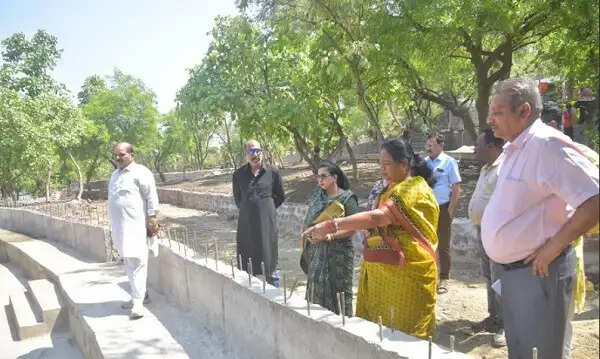 राजधानीवासियों को नमोवन की सौगात शीघ्र, महापौर ने लिया जायजा