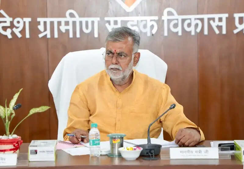 महात्मा गांधी राज्य ग्रामीण विकास एवं पंचायत राज संस्थान को समयानुकूल बनाया जाए : मंत्री पटेल