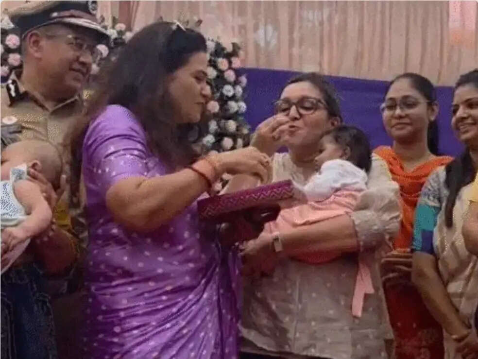 छह महीने बाद ‘हस्ती’ को मिला मां-बाप का प्यार, कोटक दंपति ने लिया गोद, पुलिसकर्मी हुए भावुक