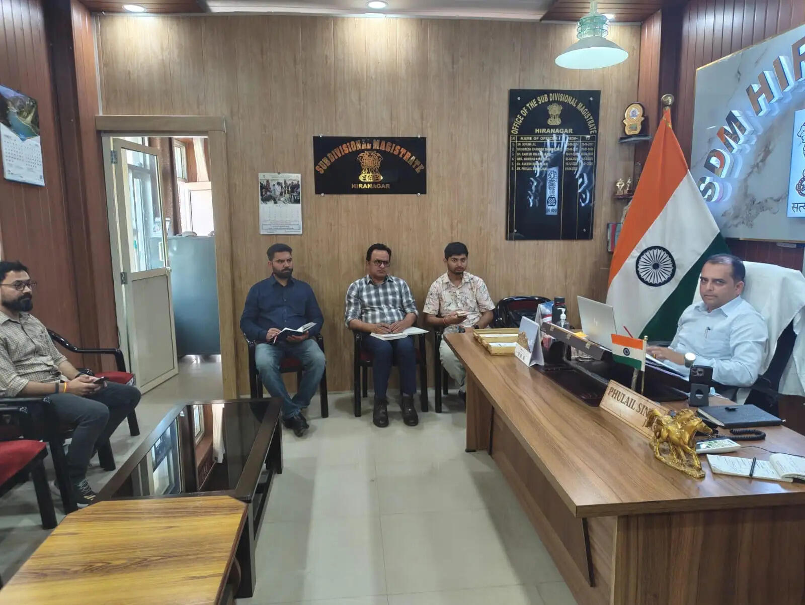 हीरानगर में पंचायत मतदाता सूची संशोधन की समीक्षा, पात्र मतदाताओं के पंजीकरण पर जोर