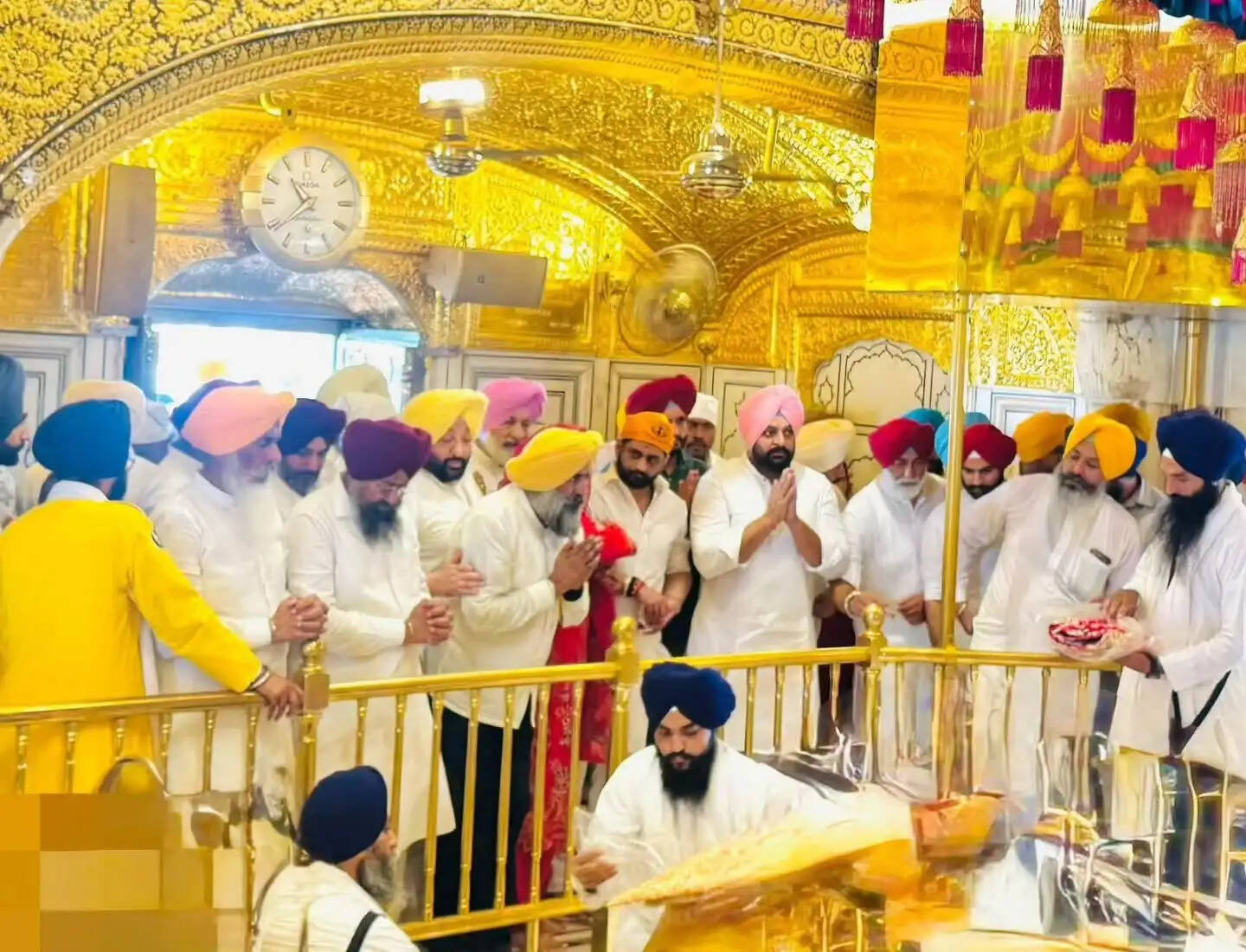 परगट सिंह और सचिन पायलट ने श्री हरमंदिर साहिब में टेका माथा
