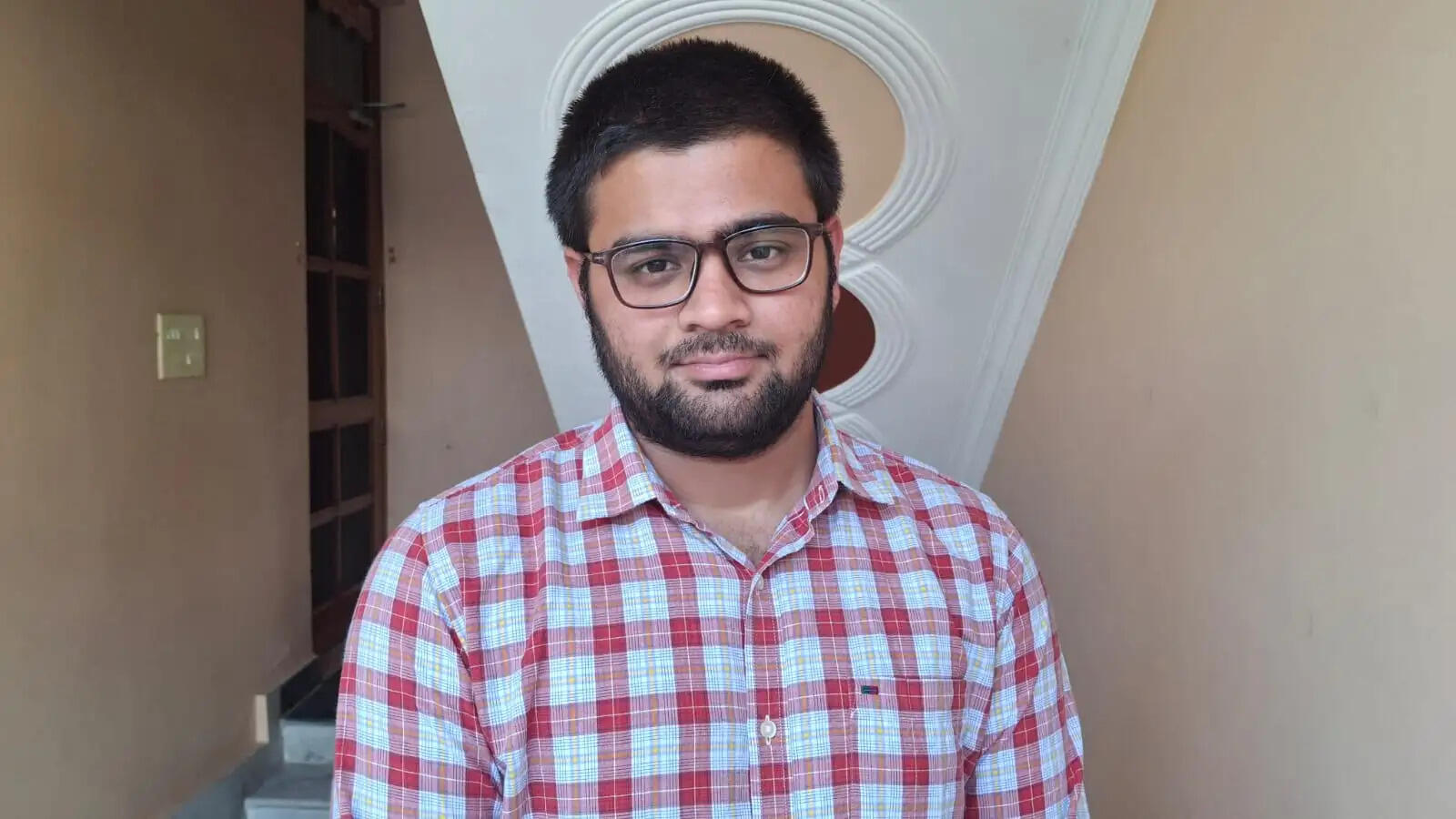 पलवल के सक्षम शर्मा ने यूपीएससी में 155वीं रैंक हासिल कर बढ़ाया जिले का मान