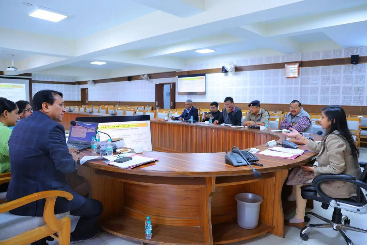 एक महीने में पौड़ी, श्रीनगर और कोटद्वार क्षेत्र के स्लॉटर हाउस करे शुरू:डीएम