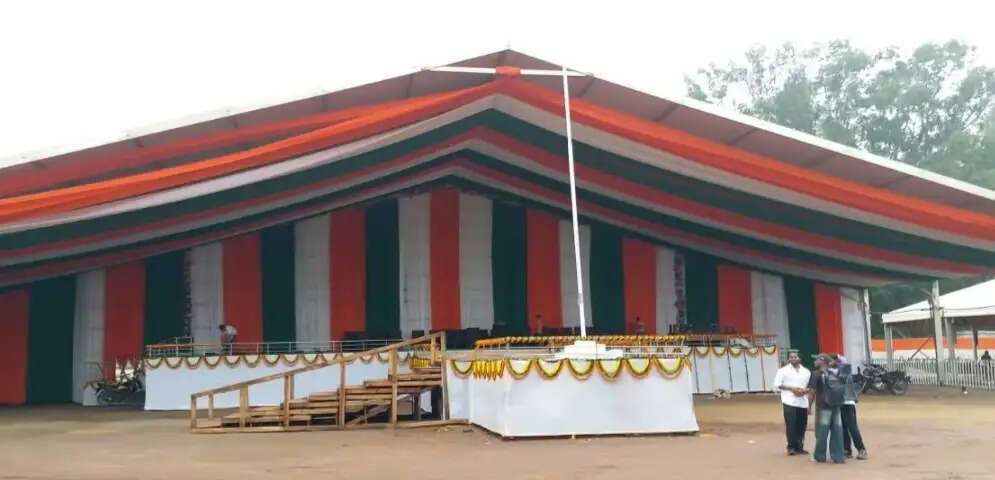 स्वतंत्रता दिवस पर दुमका में राज्यपाल और मोरहाबादी में मुख्यमंत्री फहराएंगे तिरंगा