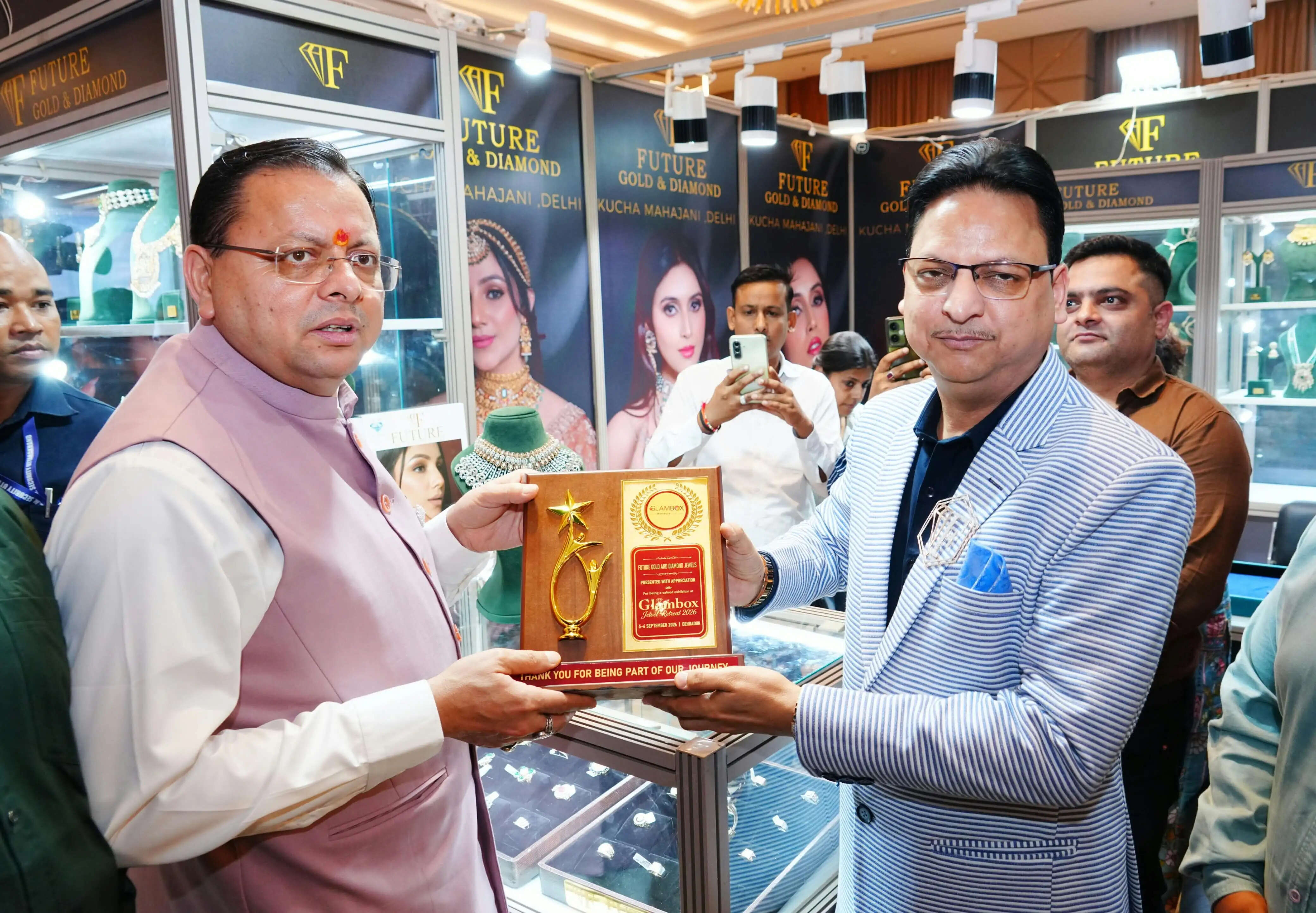 पारंपरिक आभूषणों को वैश्विक पहचान दिलाने पर धामी का जोर