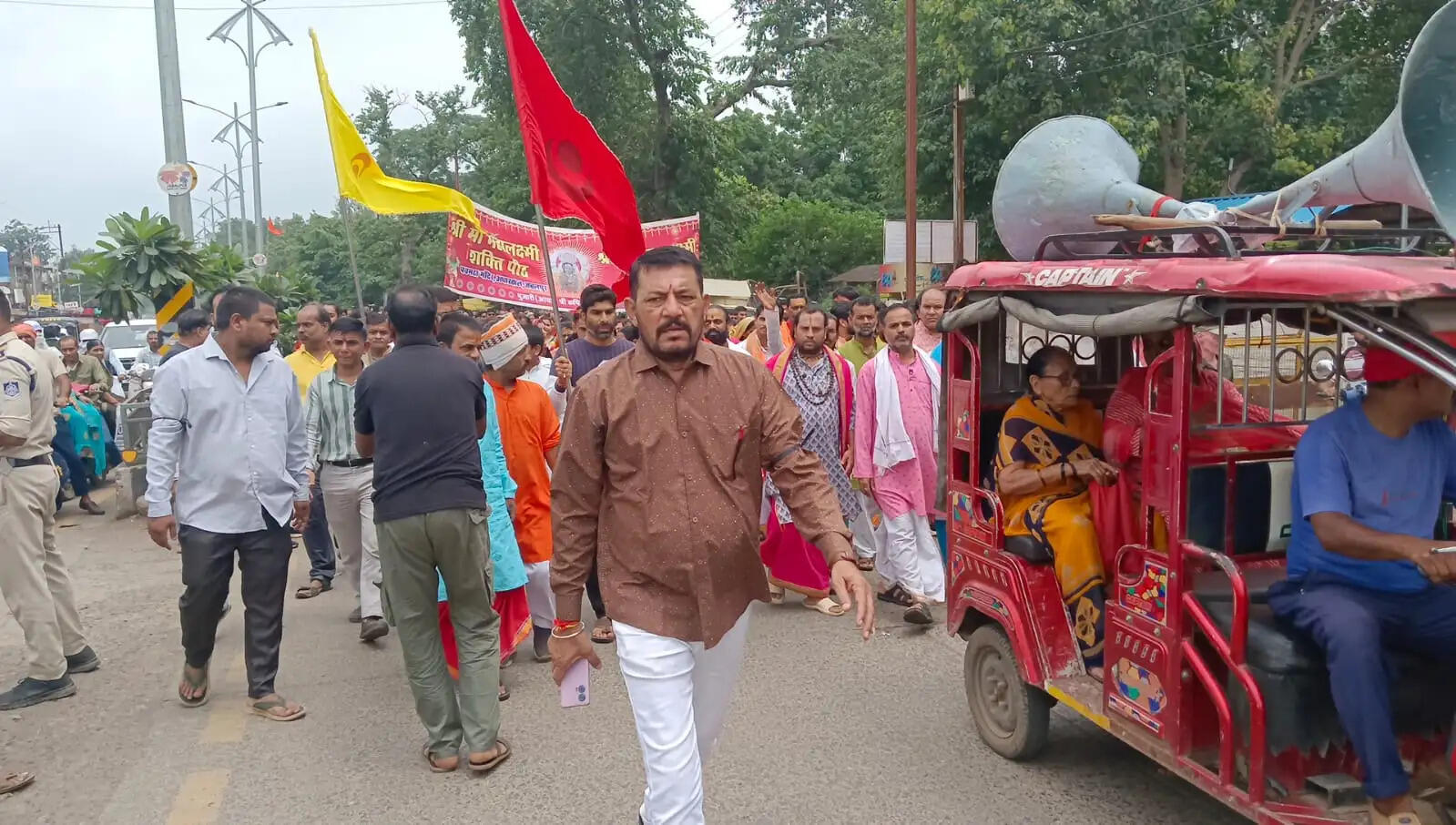 जबलपुरः पचमठा मंदिर में चोरी-तोड़फोड़ से आक्रोश, मौन जुलूस निकालकर नागरिकों ने जताया विरोध