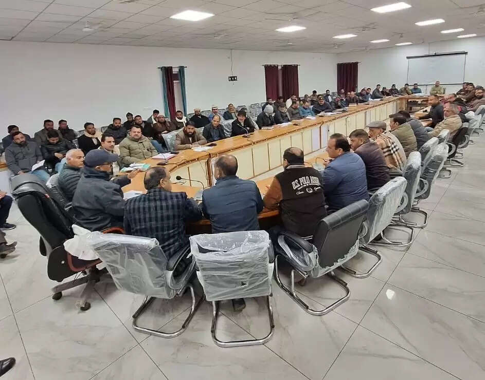 मेंढर में जनसंपर्क कार्यक्रम-मंत्री जावेद राणा ने दोहराई जन-केंद्रित शासन की प्रतिबद्धता