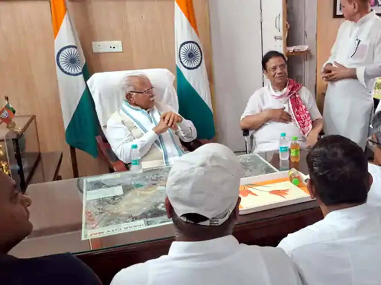 हिसार : बढ़ती गर्मी के बीच बिजली की मांग बढ़ी, सरकार संभाल रही स्थिति : मनोहर लाल