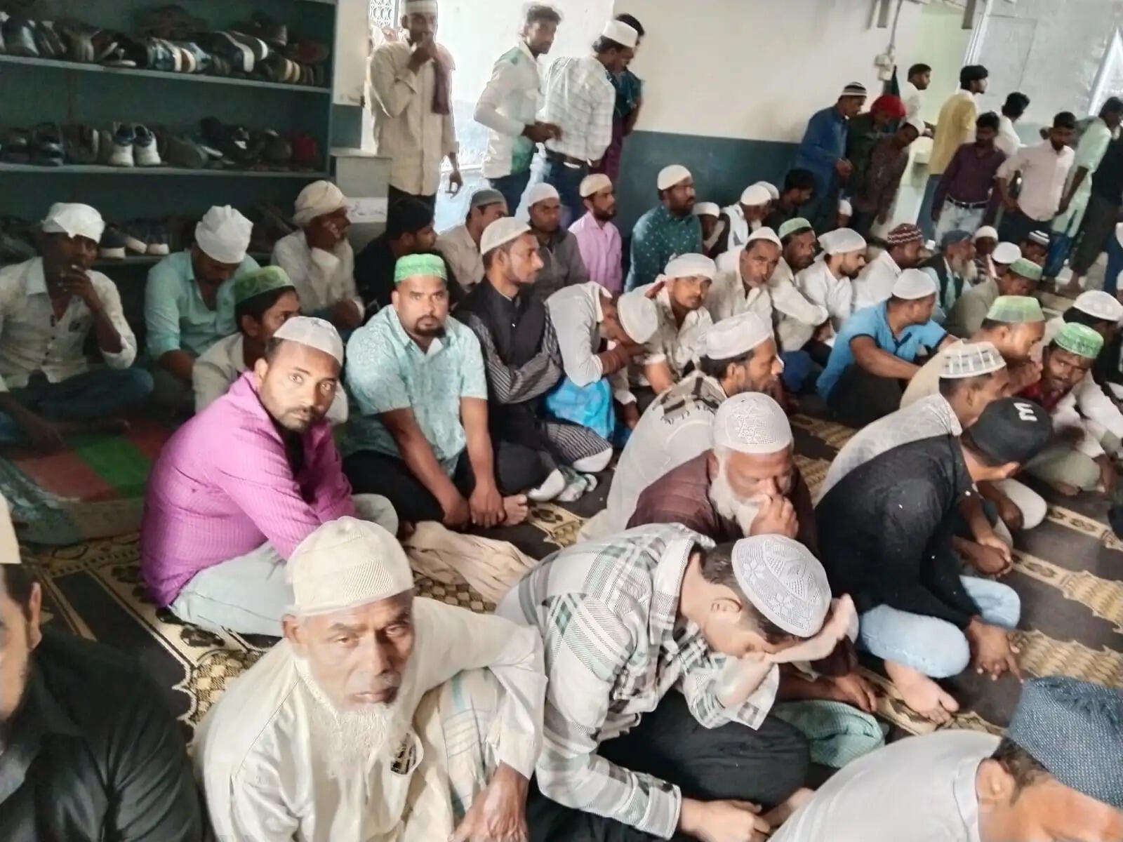 रमज़ान के दूसरे जुमा पर मस्जिदों में उमड़ी भीड़, मग़फ़िरत के अशरे पर तौबा-इस्तिग़फ़ार का पैग़ाम