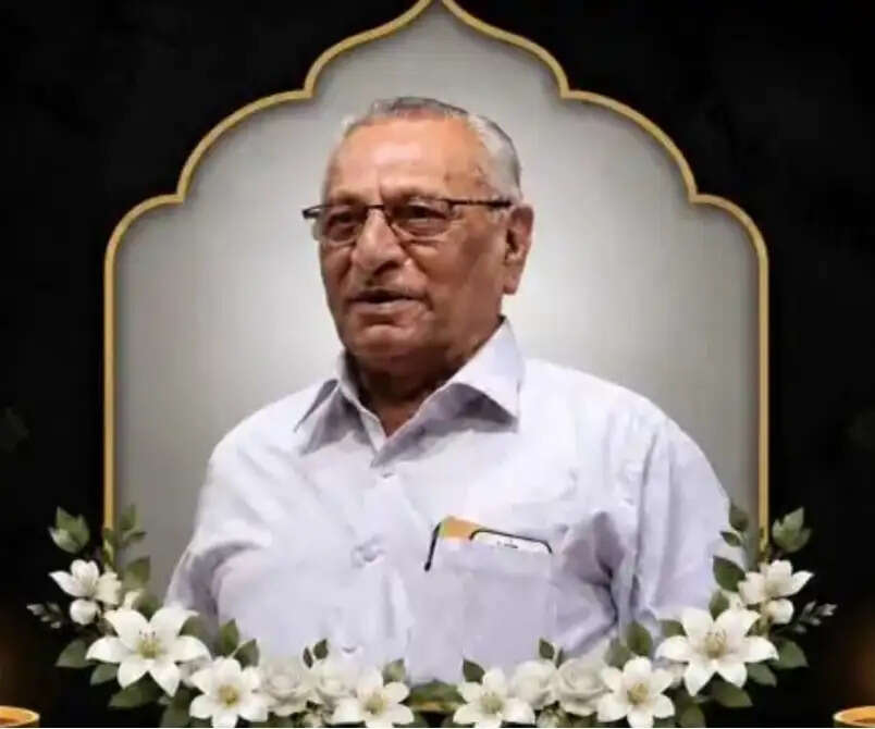 सूरत के पूर्व विधायक डॉ. कनुभाई मावाणी का निधन, बेटियाें ने दिया कंधा