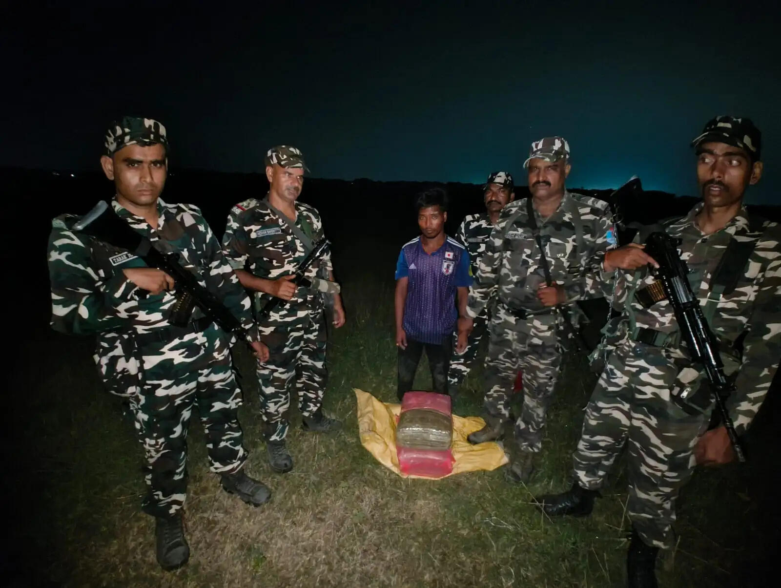 एसएसबी ने दो अलग अलग स्थानों पर कार्रवाई कर 196 किलो गांजा किया जब्त