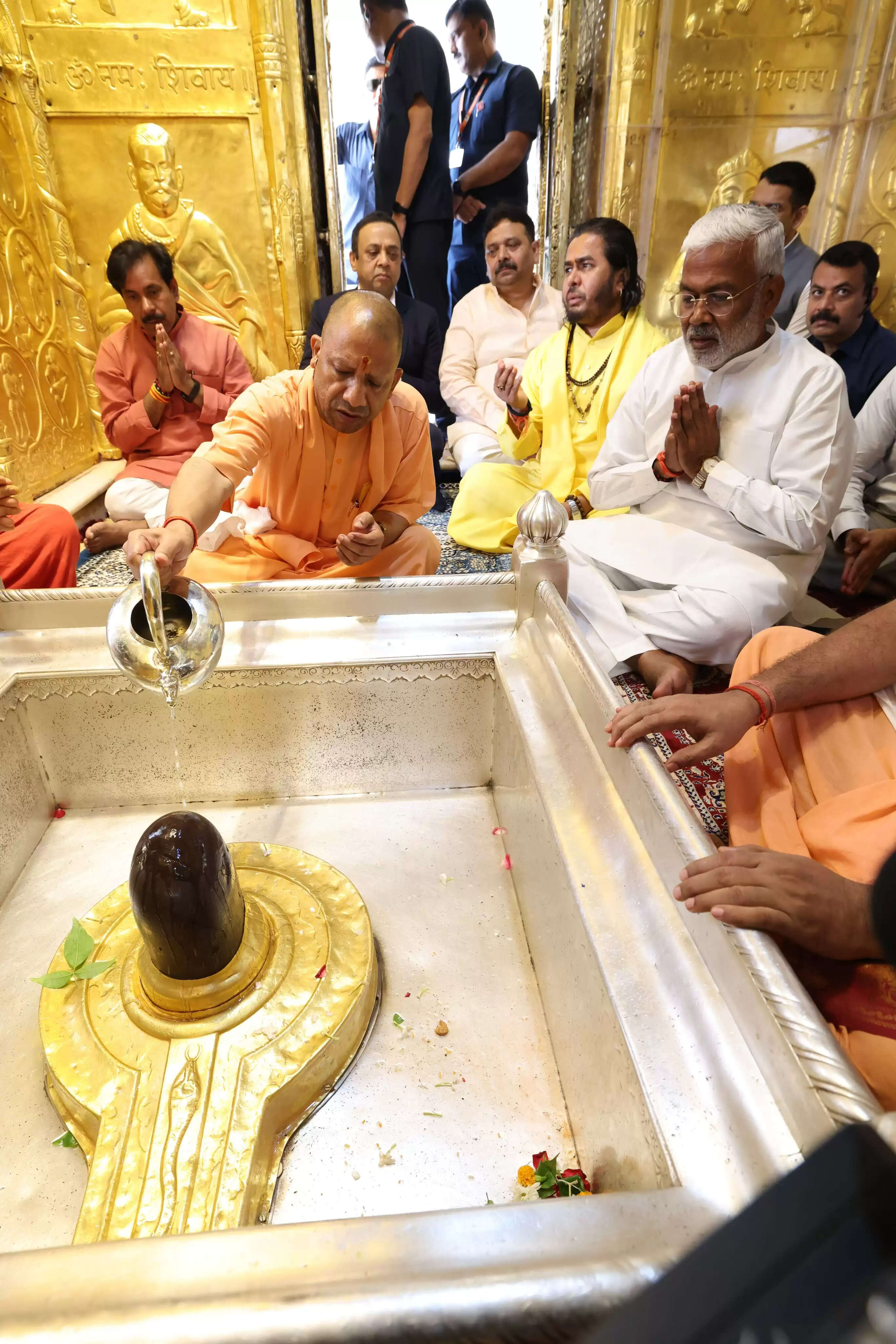 (अपडेट) पीएम मोदी की टीम इंडिया के दृष्टिकोण को नई शक्ति और गति प्रदान करेगी मध्य क्षेत्रीय परिषद : योगी आदित्यनाथ