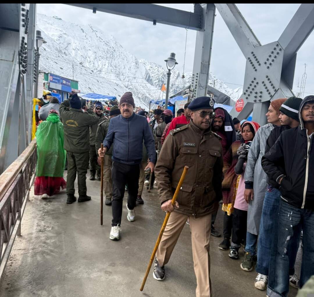 केदारनाथ धाम में यात्रा व्यवस्थाओं का उच्चस्तरीय निरीक्षण, लापरवाही बर्दाश्त नहीं