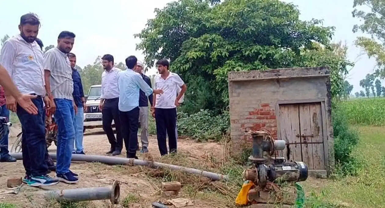 हांसी में नहरी पानी चोरों पर सिंचाई विभाग की कार्रवाई, काटे अवैध पाइप