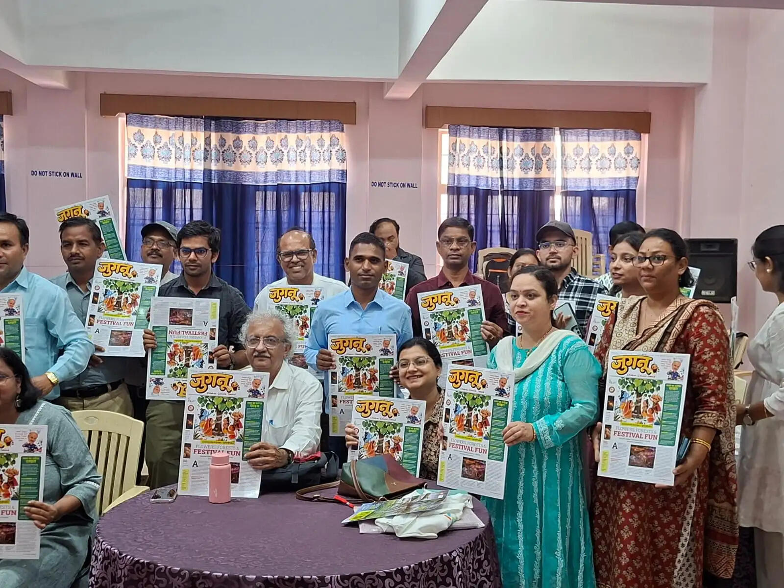 बच्चों के लिए भारत के पहले द्विभाषी क्लाइमेट टैब्लॉइड ‘जुगनू’ का हुआ विमोचन