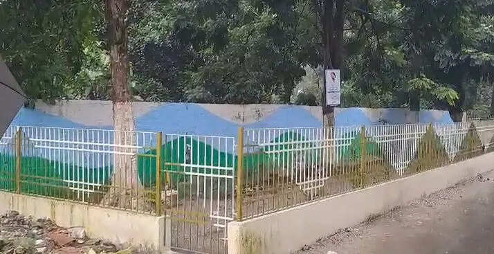सिलीगुड़ी नगर निगम ने तोड़ा सरकारी फंड से बनाए गए पार्क
