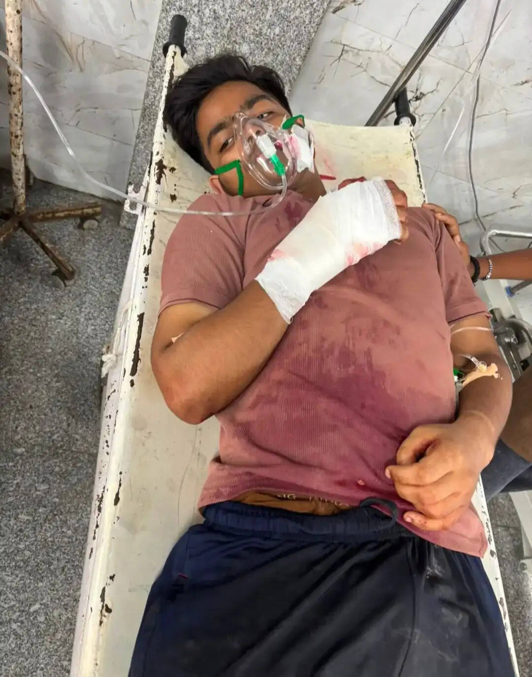 मामूली विवाद में दादा-पाेते पर चाकू से हमला,&nbsp;दादा&nbsp;की&nbsp;माैत
