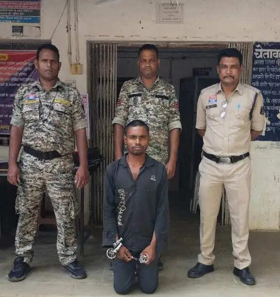 पत्नी की हत्याराेप‍ित पति को पुलिस ने गिरफ्तार कर भेजा जेल