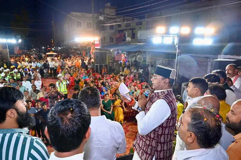 भोपालः मंत्री सारंग ने किया करोड़ों की लागत से होने वाले विकास कार्यों का भूमि-पूजन