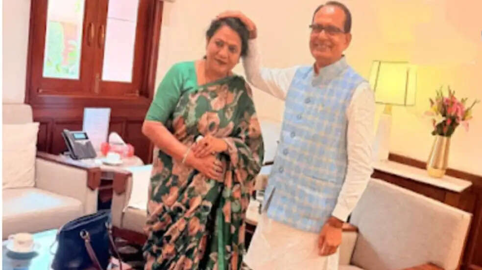 सागर में कृषि विश्वविद्यालय की मांग तेज, सांसद लता वानखेड़े ने केंद्रीय मंत्री शिवराज सिंह चौहान को सौंपा मांग पत्र