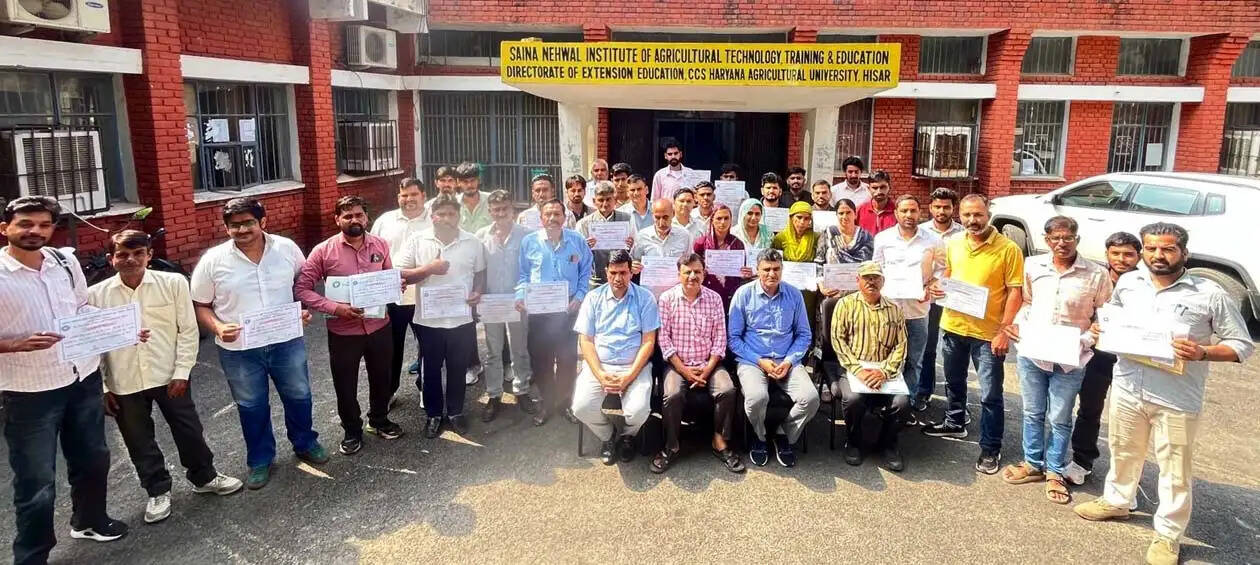 हिसार : चार राज्यों के प्रतिभागियों ने सीखी मशरूम उत्पादन, प्रसंस्करण व विपणन की तकनीकें