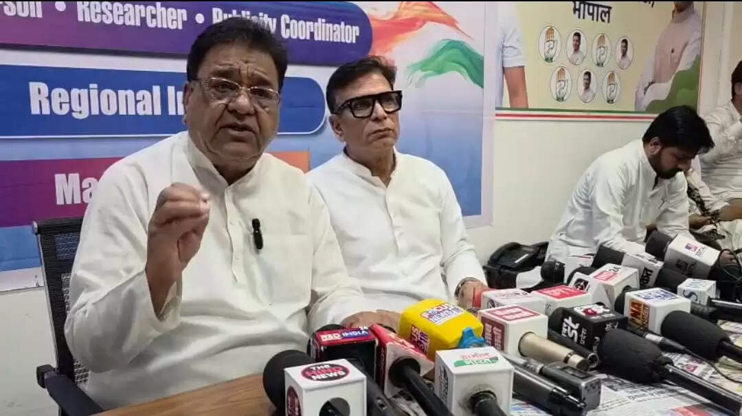 महिला आरक्षण के मुद्दे पर केंद्र सरकार अपनी मंशा स्पष्ट करे: मुकेश नायक