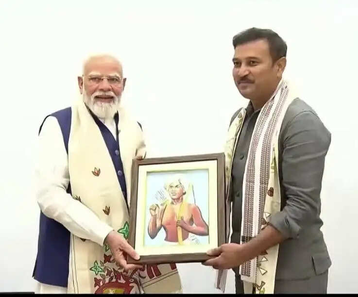 ऐतिहासिक रिकॉर्ड बनाने पर प्रधानमंत्री को सुदेश ने दी बधाई