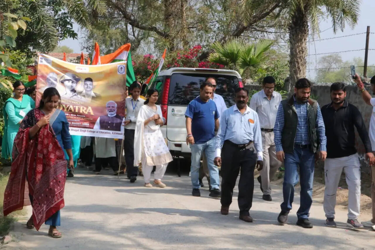 सिरसा: शहीदी दिवस पर निकाली पदयात्रा