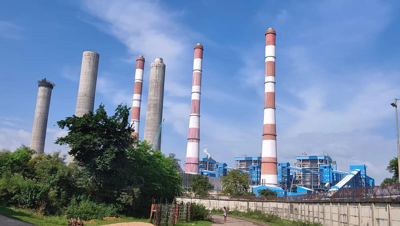 हाइवा एसोसिएशन के आंदोलन से हाई-कैपेसिटी ट्रेलरों का परिचालन बंद