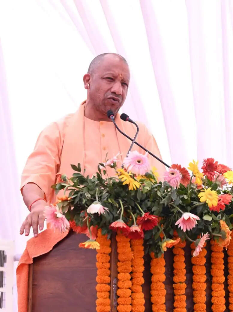 मुख्यमंत्री ने किया निर्माणाधीन डोमिनगढ़ बंधा फोरलेन सड़क और डोमिनगढ़ रेल उपरिगामी पुल का निरीक्षण