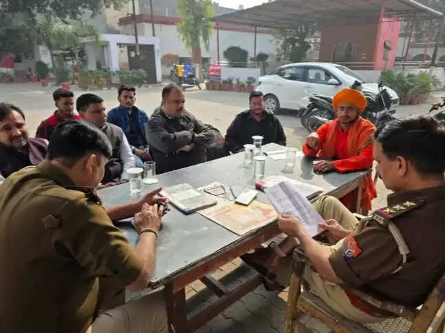 संभल : महंत को धमकी देने के मामले में अज्ञात के खिलाफ मुकदमा दर्ज