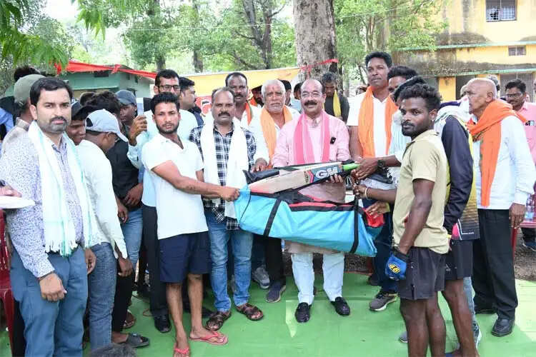 वनांचलों को विकास की मुख्य धारा से जोड़ने सरकार प्रतिबद्ध : उप मुख्यमंत्री अरुण साव