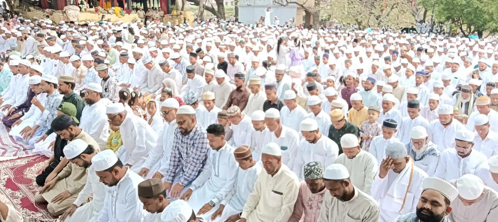 उत्तर प्रदेश में ईद की नमाज शांतिपूर्ण माहौल में संपन्न, सुरक्षा के रहें कड़े बंदोबस्त