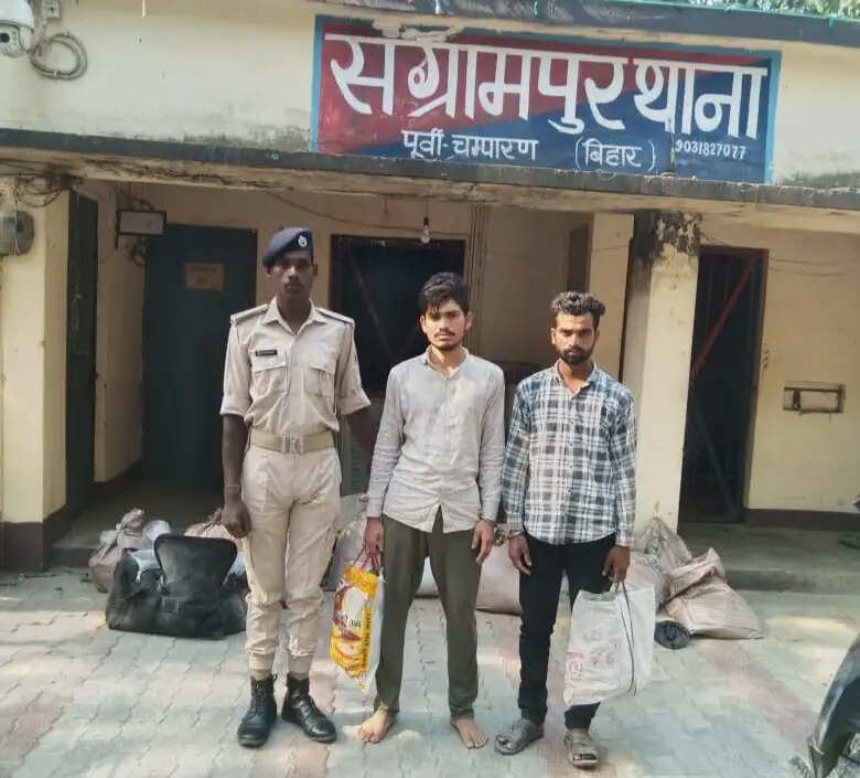 चोरी के दो बाइक के साथ दो गिरफ्तार