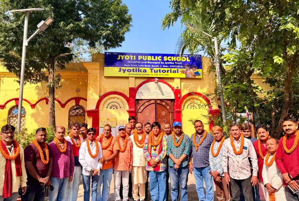 बड़ा तालाब छठ पूजा समिति की नई कमेटी गठित, रमेश केडिया अध्यक्ष और राहुल सिन्हा बने कार्यकारी अध्यक्ष