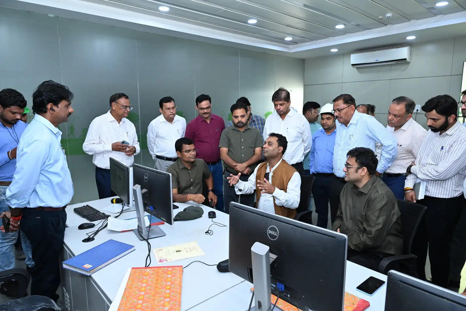 जबलपुर : नगरीय प्रशासन एवं विकास विभाग के आयुक्त ने किया प्रचलित और प्रस्तावित विकास कार्यो का निरीक्षण