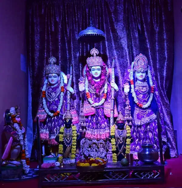 दतियाः राम नवमी पर गूंजे जय श्रीराम के जयकारे, धूमधाम से मनाया गया श्रीराम जन्मोत्सव