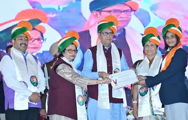 खेलों में उत्कृष्टता के लिए विज्ञान, पोषण और तकनीक का संयोजन अनिवार्य: राज्यपाल