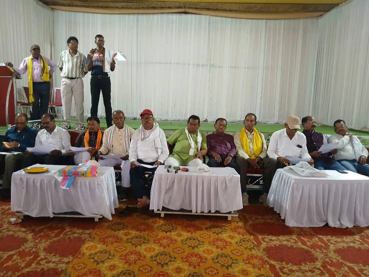 विश्व आदिवासी दिवस पर एकजुटता का आह्वान, जिला स्तरीय बैठक में तैयारियों पर मंथन