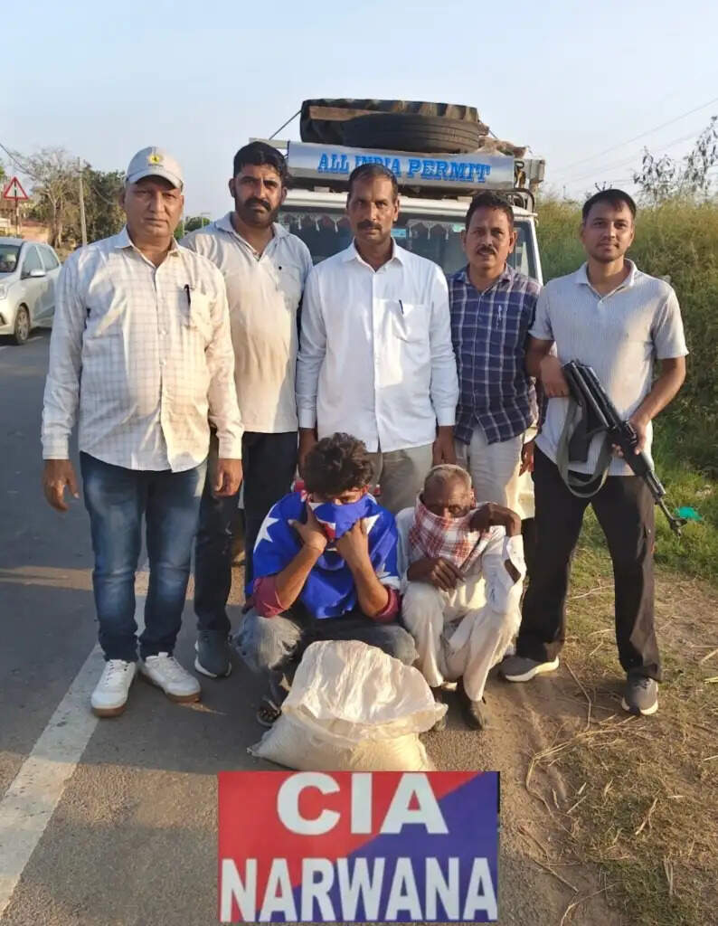 जींद में दो पिकअप गाडिय़ों से 32.50 किलो चूरापोस्त बरामद, तीन काबू