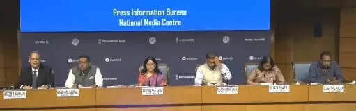 पश्चिमी एशिया संकट: देश में ईंधन पर्याप्त, एलपीजी आपूर्ति सुचारु, 611 भारतीय नाविक सुरक्षित