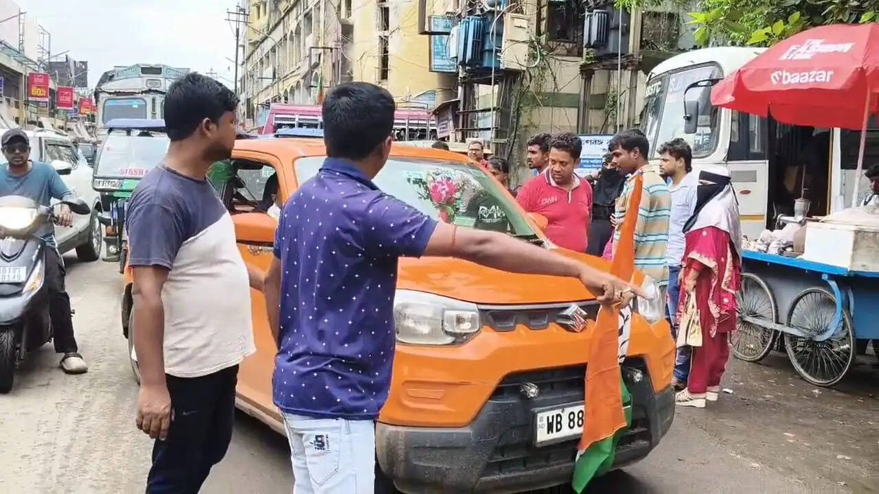 कोलकाता में कांग्रेस की सभा में जाने से रोकने का आरोप, भाजपा पर बरसे कांग्रेस नेता