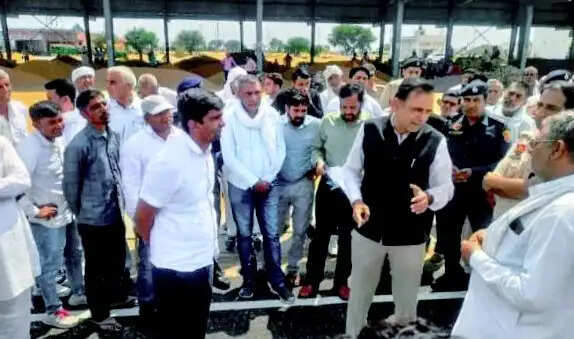 अनाज मंडी में&nbsp;तौल में गड़बड़ी पर सख्ती, 100 ग्राम कम वजन पाए जाने पर भरपाई के निर्देश