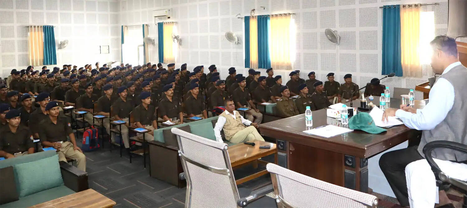 कुंभ-2027 की तैयारियों में जुटी पुलिस, 3505 कार्मिकों को दिया गया प्रशिक्षण
