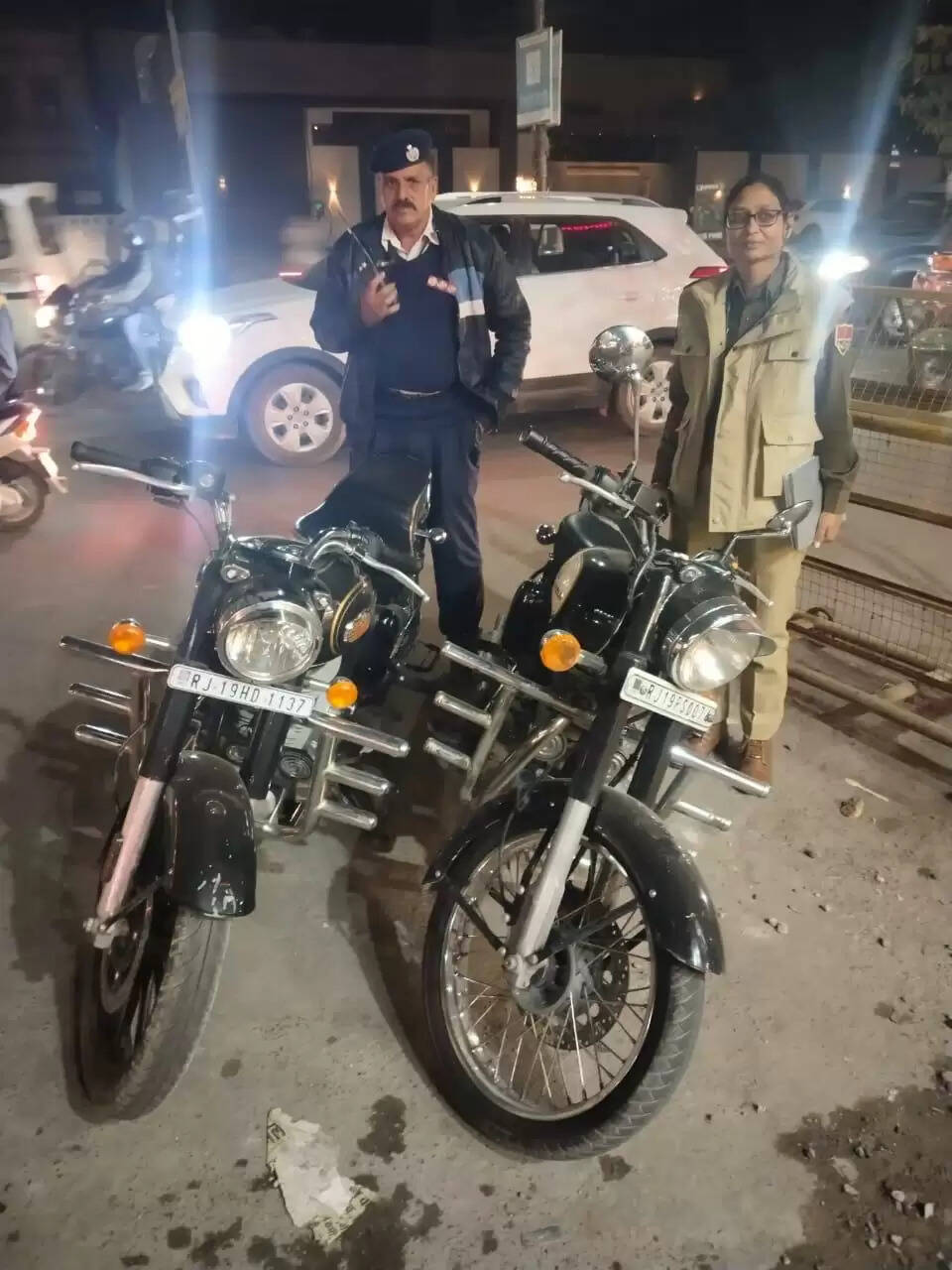 तेज आवाज निकालने वाली 40 बुलेट सीज